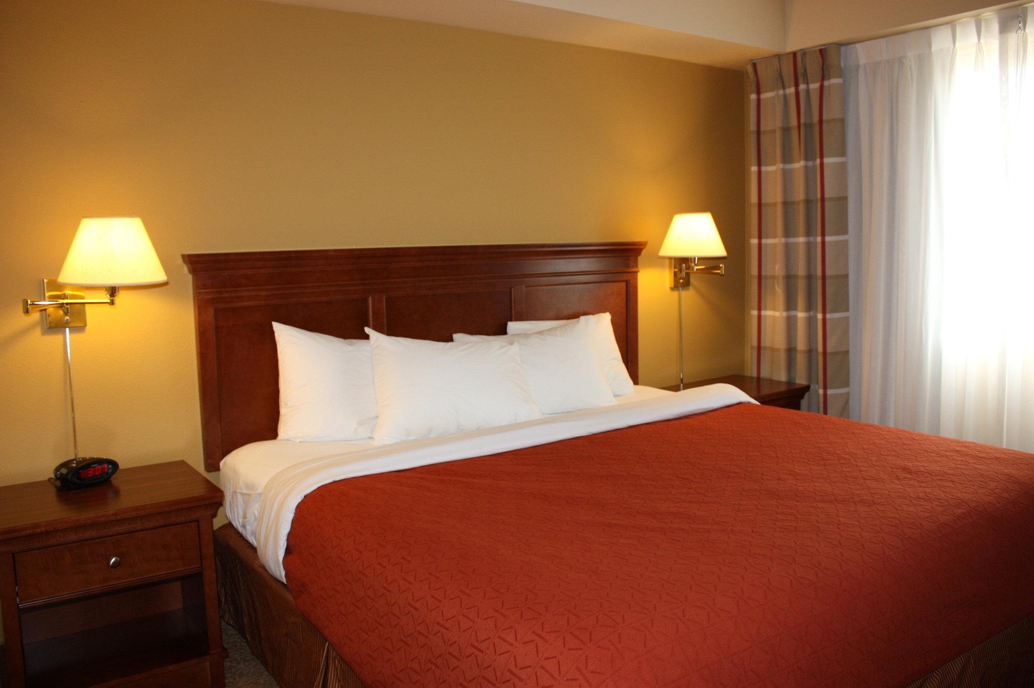 Travelodge Suites By Wyndham Regina - Eastgate Bay Eksteriør billede