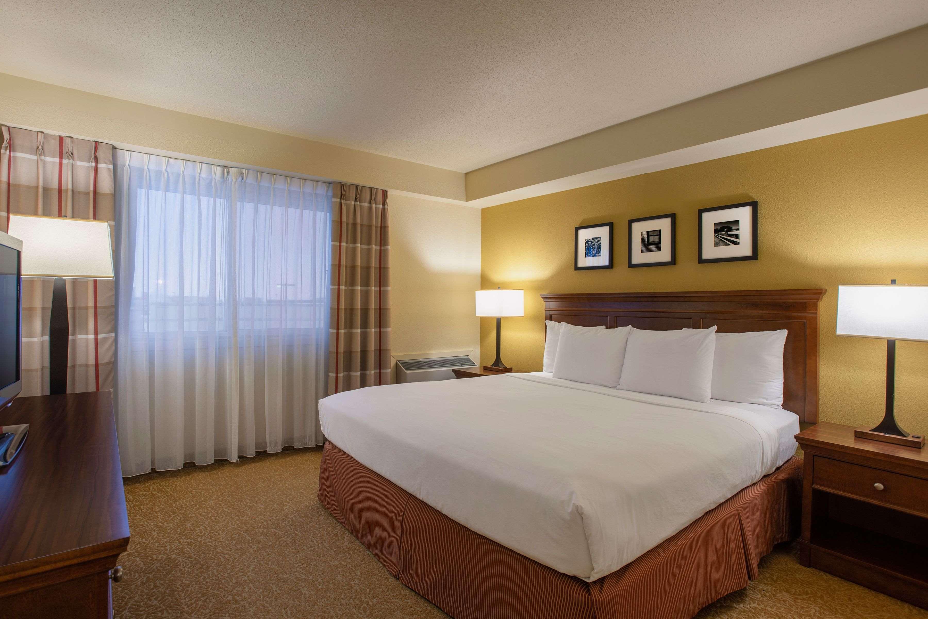 Travelodge Suites By Wyndham Regina - Eastgate Bay Eksteriør billede