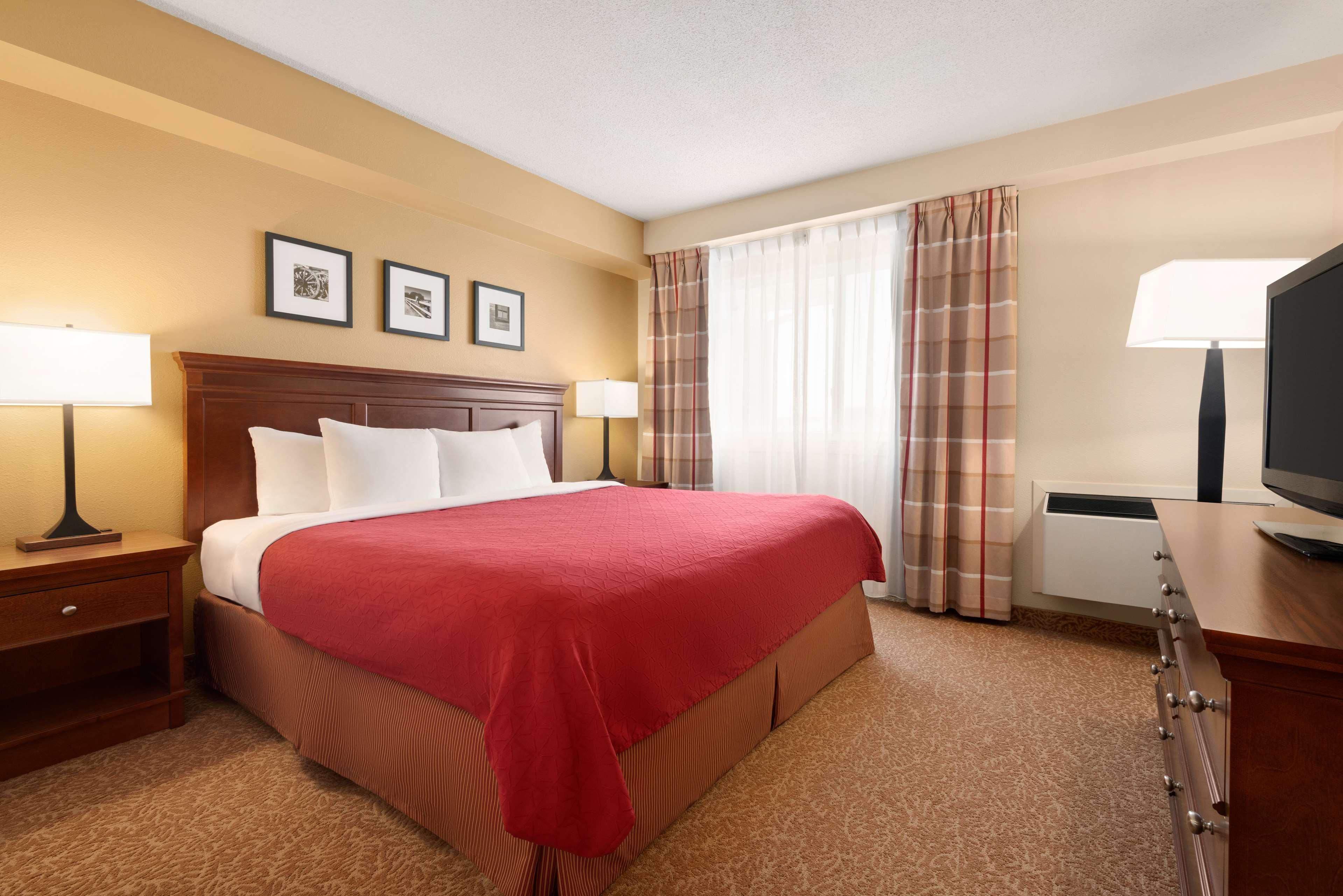 Travelodge Suites By Wyndham Regina - Eastgate Bay Eksteriør billede